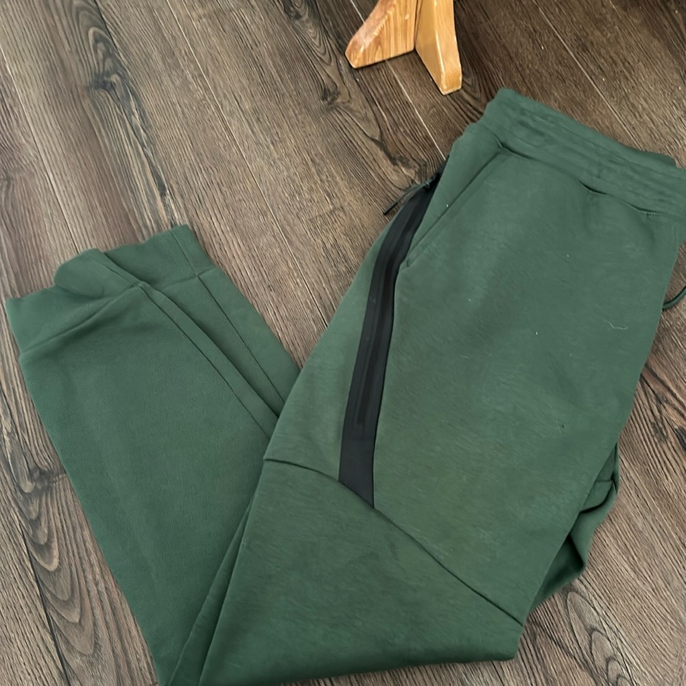 Nike Slim Fit Max Taper Leg Regular Length